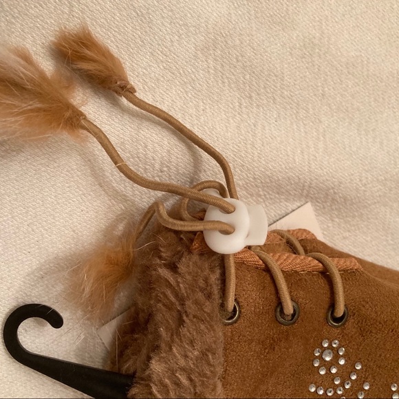 Fingerless Snowflake Faux Leather, Fur Gloves - Picture 4 of 5